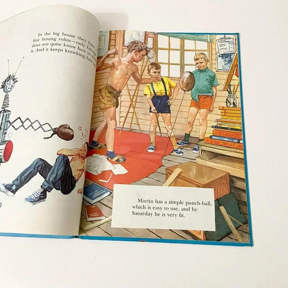 Vintage Martin Saves the Day  Sweden Book by Kirsten Hatchwell Flaws - Picture 16 of 16